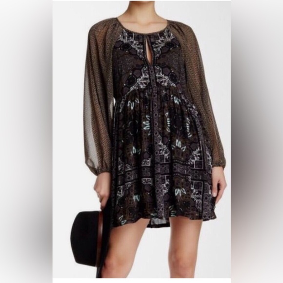 Free People Dresses & Skirts - Free People Oksana Print Dress With Balloon Sleeves Dress Size 4